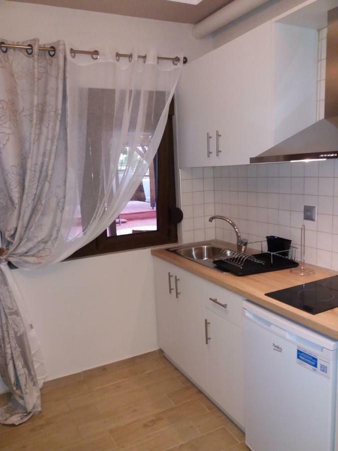 Fidgi Apartment Nea Kallikrateia Екстериор снимка